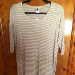 large Agnes & Dora tan and cream hi lo tunic.